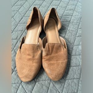 Universal Thread (Target) brand, size 9.5 flats. Caramel brown colored.